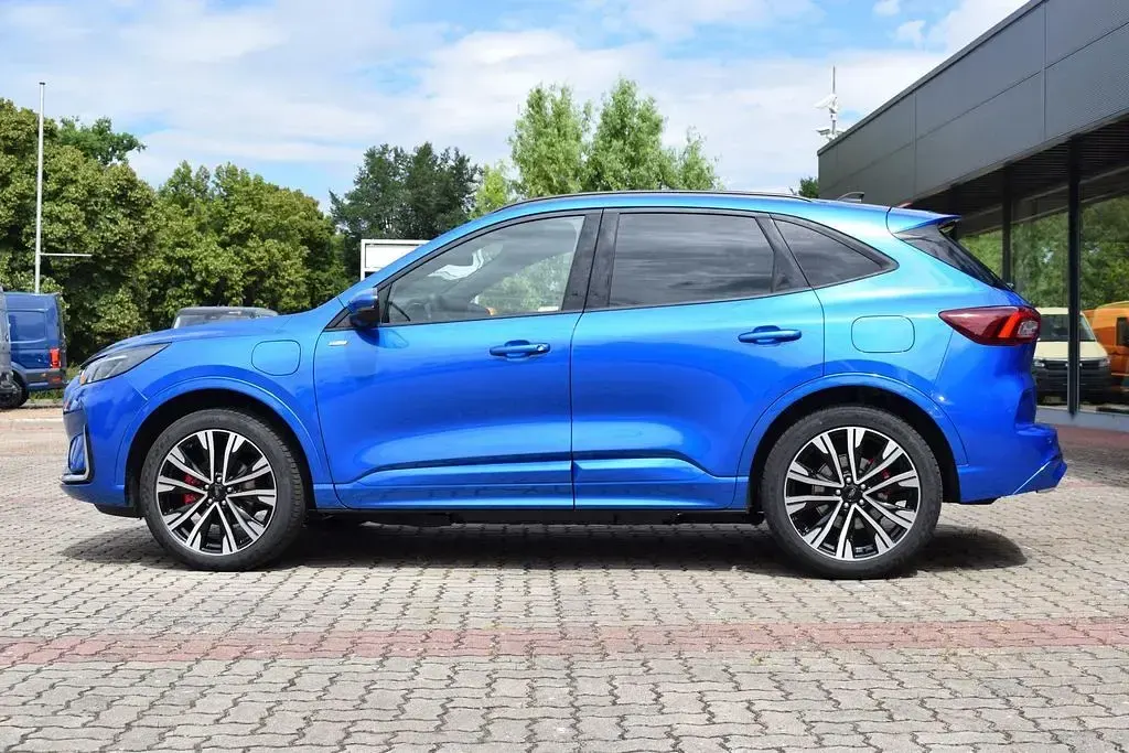 Gebraucht Ford Kuga ST-Line X 242 PS (177 kW) 2025 Blau SUV