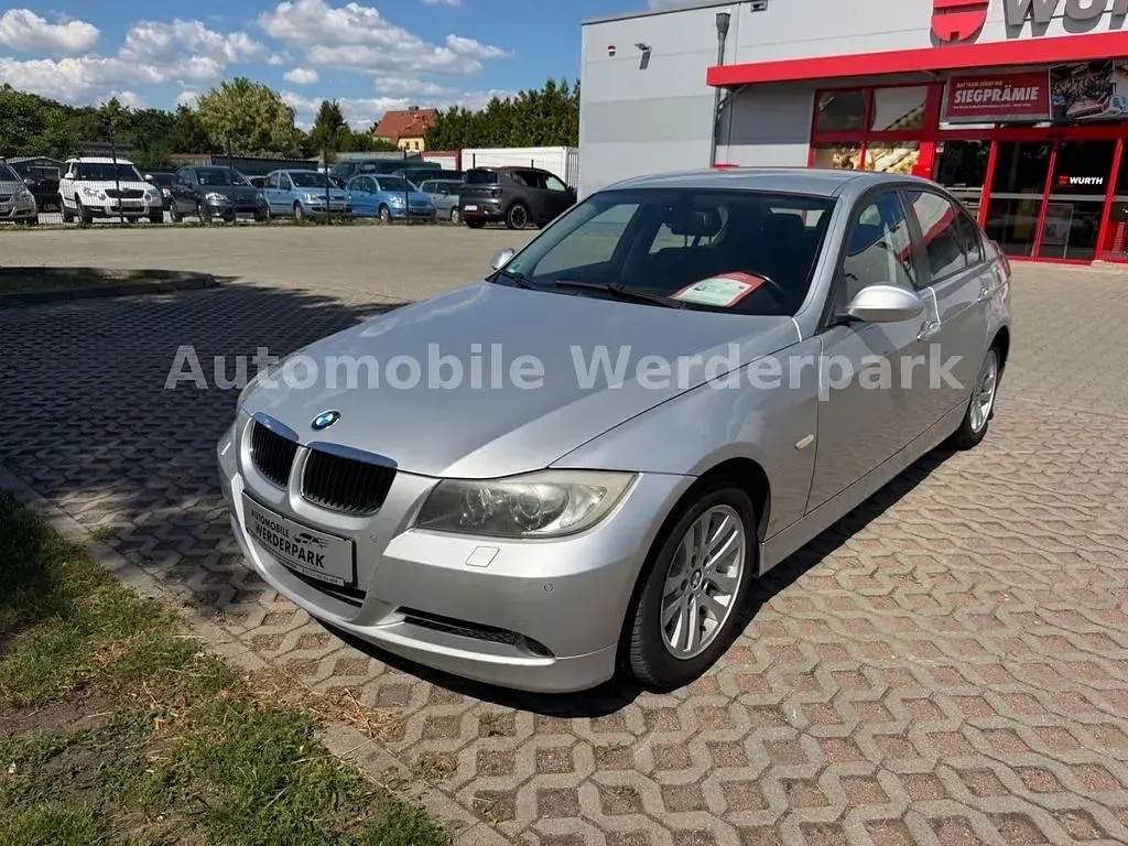 Gebraucht BMW 320 150 PS (110 kW) 2005 Silber Limousine