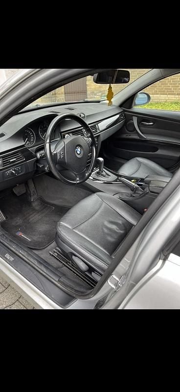 Gebraucht BMW 325 218 PS (160 kW) 2006 Silber Kombi