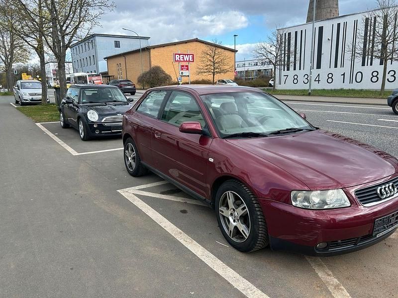 Gebraucht Audi A3 Ambiente 102 PS (75 kW) 2001 Rot Kleinwagen