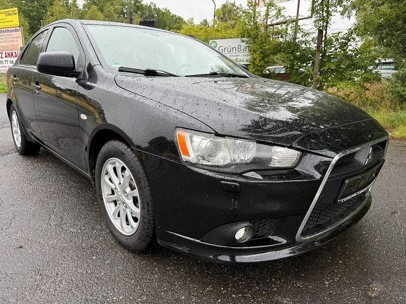 Schwarz Gebraucht 2011 Mitsubishi Lancer Sportback Edition Limousine | 4.799 € (Superpreis) - Bild 1/4