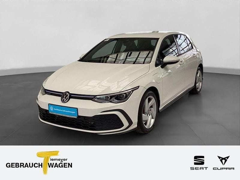 Weiß Gebraucht 2022 VW Golf VIII GTE Limousine | 20.780 € (Guter Preis) - Bild 1/4
