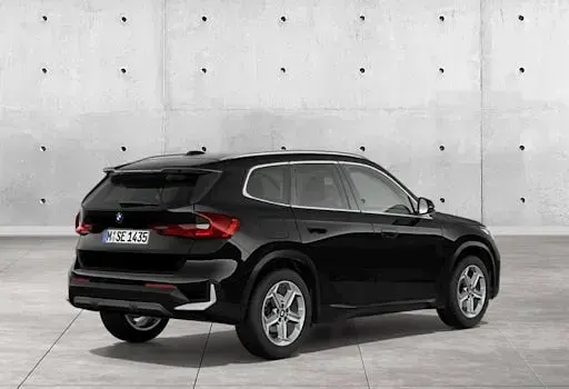 Gebraucht BMW X1 163 PS (119 kW) 2023 Schwarz SUV