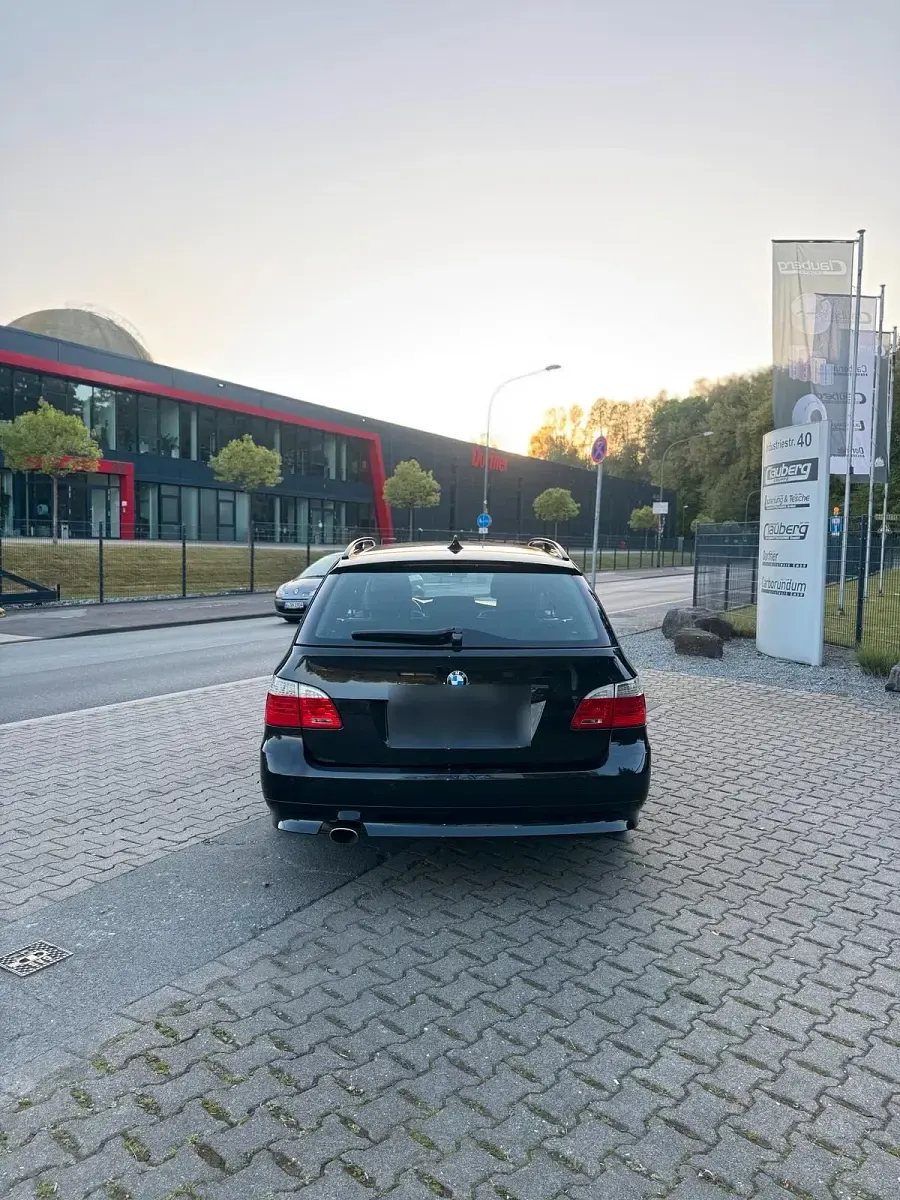 Second-hand BMW 520 176 CP (129 kW) 2010 Negru Break