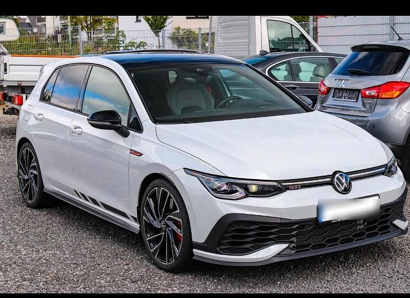 Weiß Gebraucht 2023 VW Golf VIII GTI Clubsport Limousine | 33.900 € (Fairer Preis) - Bild 1/4