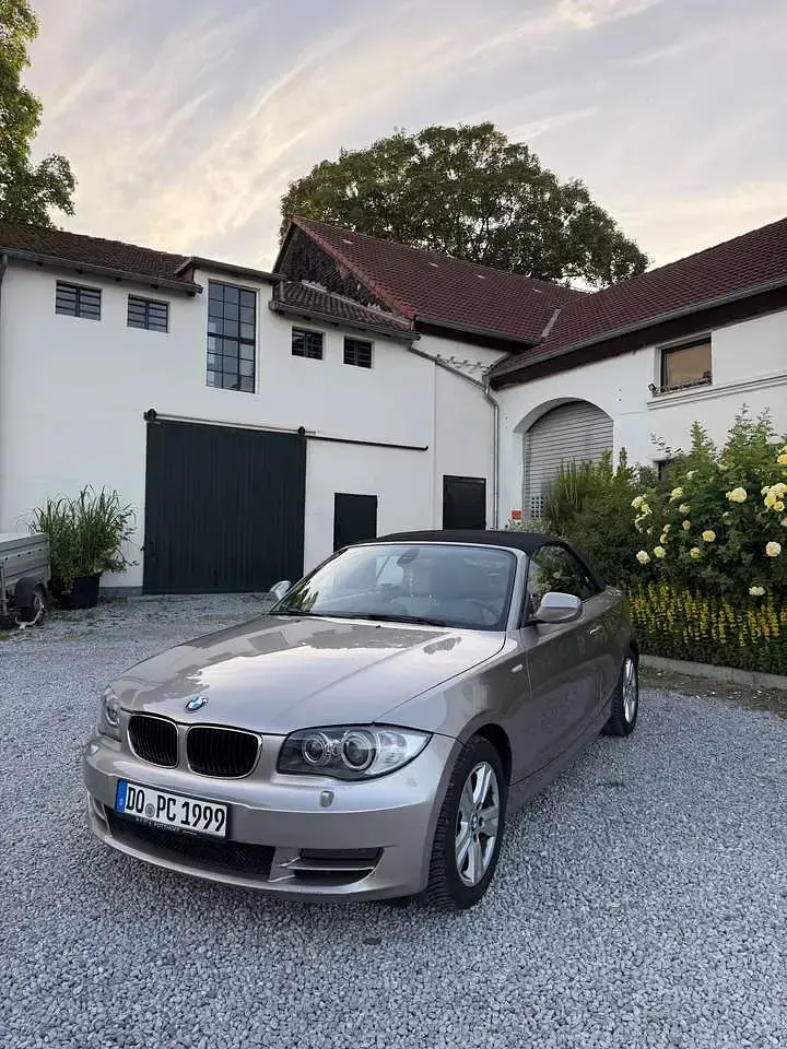 Gebraucht BMW 118 Cabriolet 143 PS (105 kW) 2010 Silber Cabrio