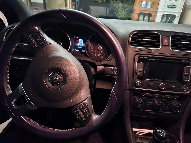 Gebraucht VW Golf Cabriolet LOUNGE 105 PS (77 kW) 2015 Weiß Cabrio