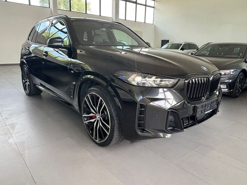 Schwarz Gebraucht 2023 BMW X5 M Sport SUV | 87.900 € - Bild 1/4