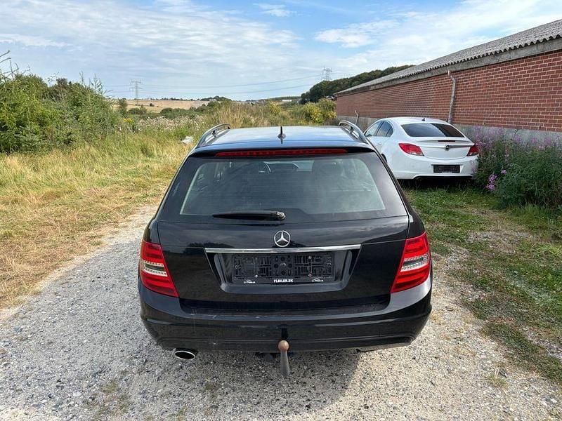 Gebraucht Mercedes C220 170 PS (125 kW) 2013 Schwarz Kombi