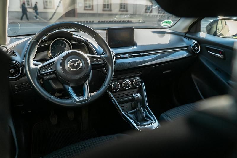 Gebraucht Mazda 2 90 PS (66 kW) 2018 Grau Kleinwagen