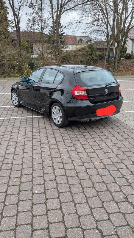 Gebraucht BMW 118 129 PS (94 kW) 2006 Schwarz Kleinwagen