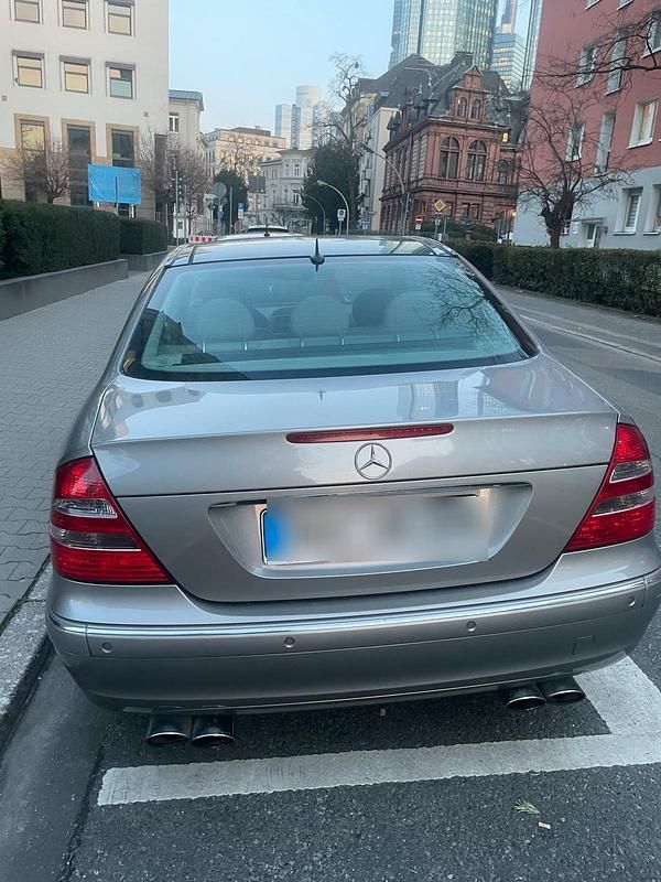 Gebraucht Mercedes E320 2002 Grau Limousine