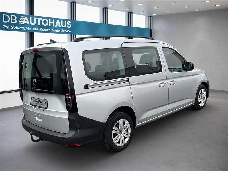 Gebraucht VW Caddy Maxi 102 PS (75 kW) 2023 Silber Van / Kleinbus