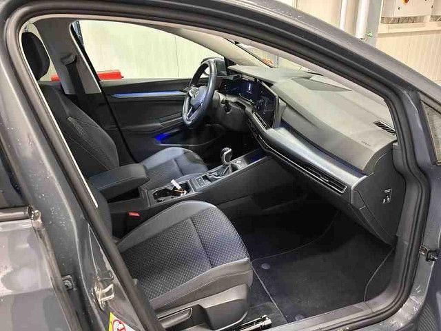 Gebraucht VW Golf VIII Active 116 PS (85 kW) 2023 Grau Limousine