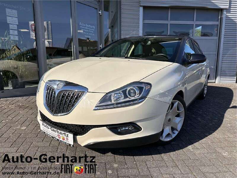 Elfenbein/schwarz Gebraucht 2009 Lancia Delta Limousine | 5.990 € (Fairer Preis) - Bild 1/4