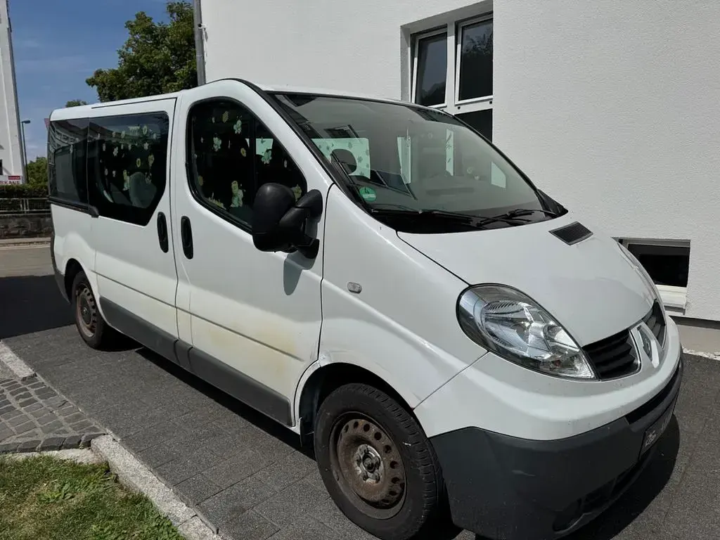 Gebraucht Renault Trafic 90 PS (66 kW) 2008 Weiß Van / Kleinbus