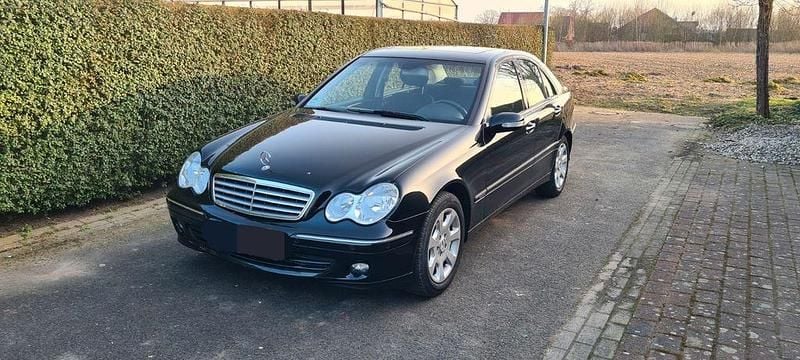 Gebraucht Mercedes C220 Elegance 150 PS (110 kW) 2007 Schwarz Limousine