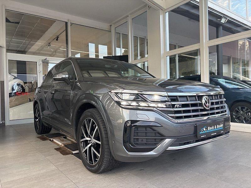 Siliziumgrau Gebraucht 2019 VW Touareg R-line SUV | 48.950 € (Etwas zu teuer) - Bild 1/4