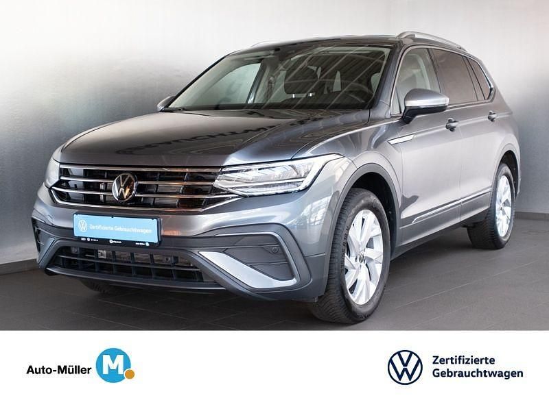 Silber Gebraucht 2024 VW Tiguan Allspace Life SUV | 35.980 € (Fairer Preis) - Bild 1/4