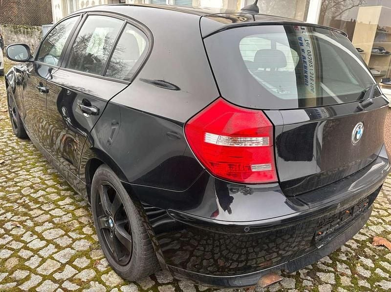 Gebraucht BMW 116 Advantage 122 PS (89 kW) 2011 Schwarz ii Kleinwagen