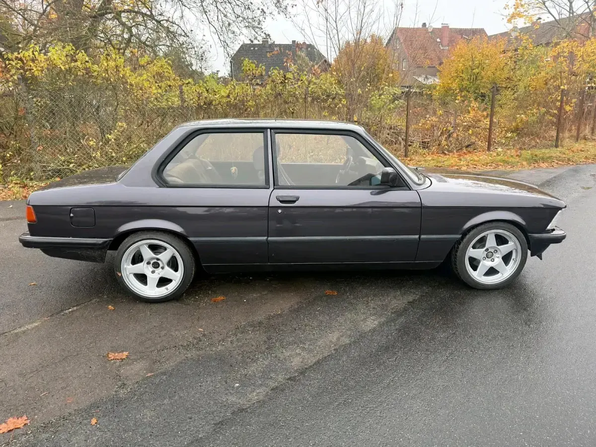 Gebraucht BMW 323 143 PS (105 kW) 1981 Blau Limousine