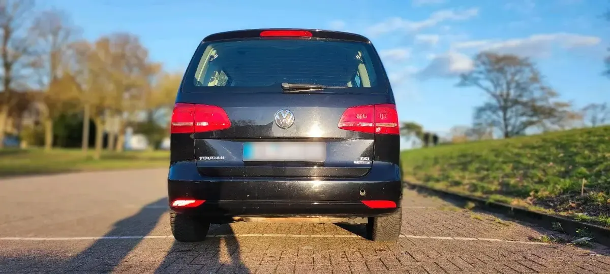 Gebraucht VW Touran 105 PS (77 kW) 2012 Schwarz Van / Kleinbus