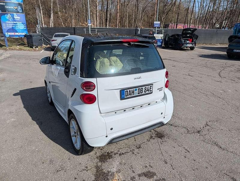 Gebraucht Smart ForTwo Coupé 55 kW (75 PS) 2013 Weiß Coupé