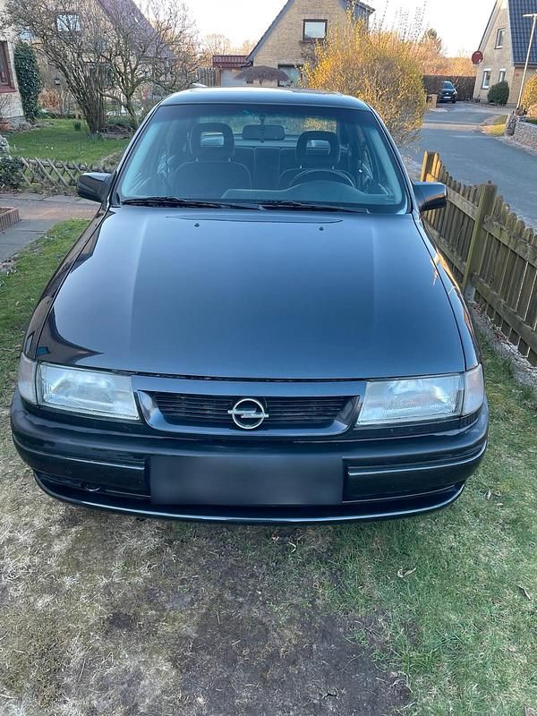 Gebraucht Opel Vectra 71 PS (52 kW) 1995 Schwarz Limousine