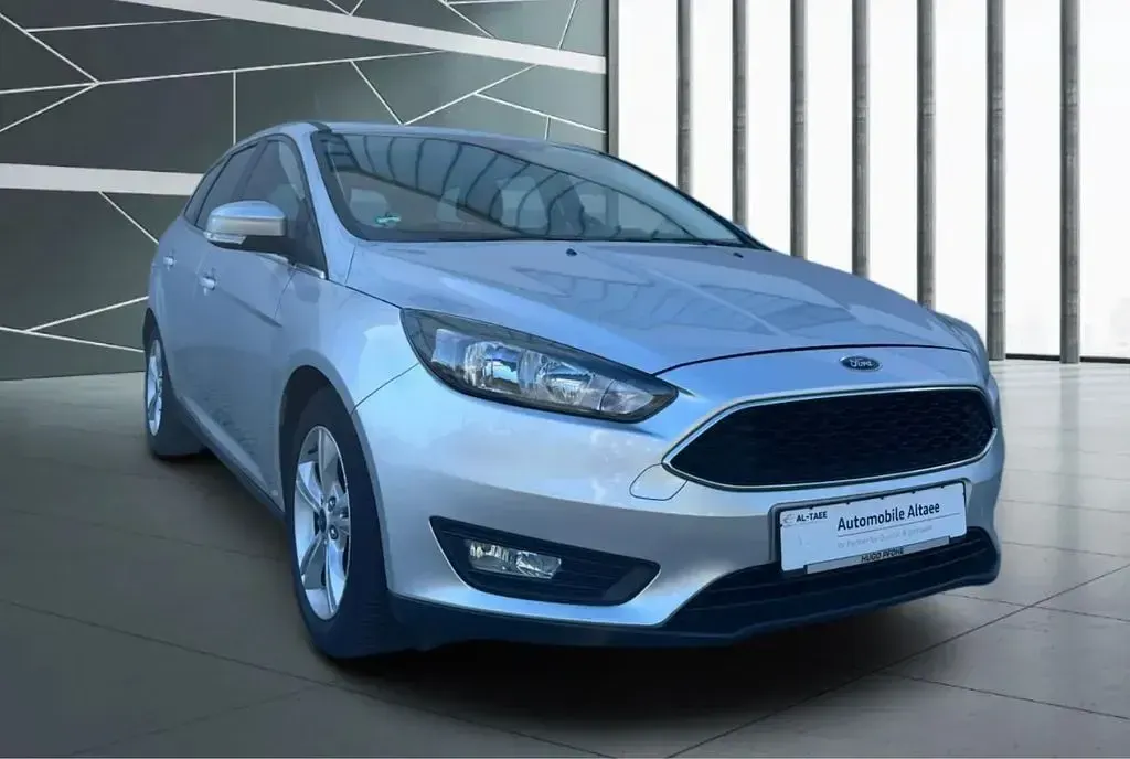 Używany Ford Focus 101 KM (74 kW) 2016 Szary Sedan/Limuzyna