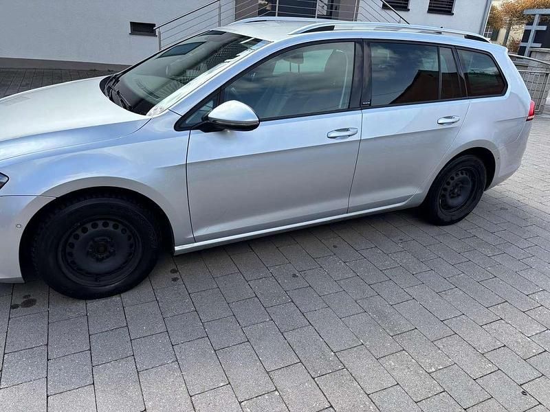 Gebraucht VW Golf VII Trendline 110 PS (80 kW) 2016 Limousine
