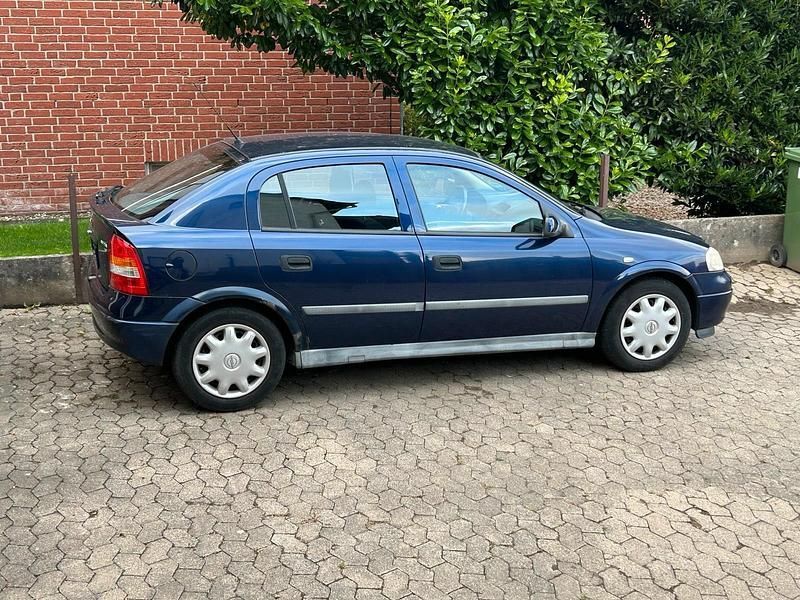 Blau Gebraucht 2000 Opel Astra Kombi | 1.250 € (Fairer Preis) - Bild 1/4