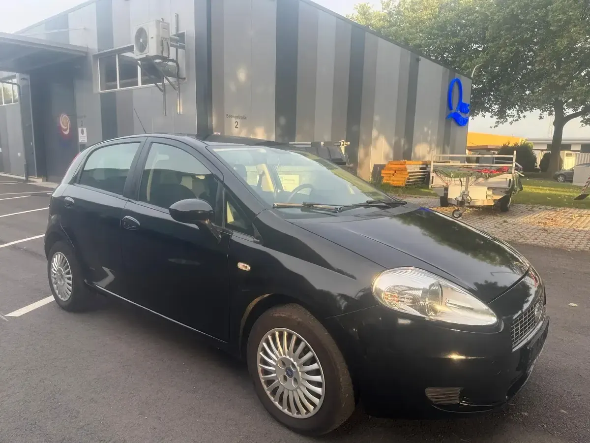 Gebraucht Fiat Punto 86 PS (63 kW) 2007 Silber Kleinwagen