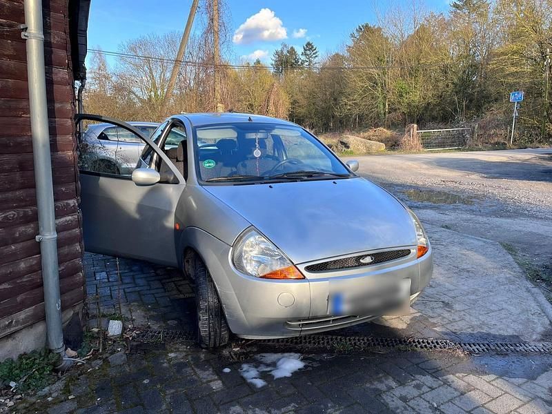 Gebraucht Ford Ka 60 PS (44 kW) 2002 Silber Kleinwagen