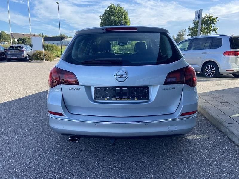 Gebraucht Opel Astra Exklusiv 140 PS (102 kW) 2016 Silber Kombi