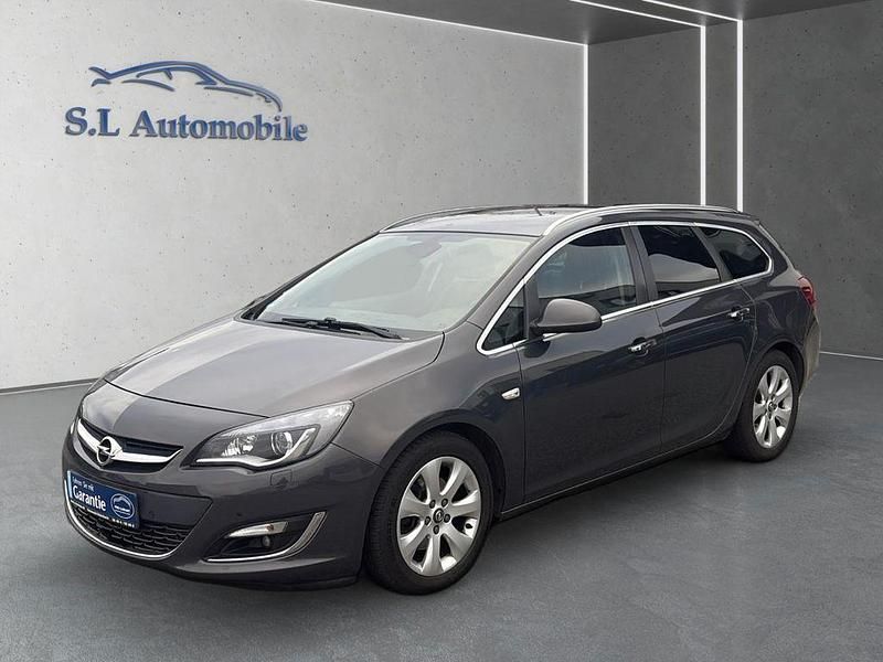 Gebraucht Opel Astra Innovation 131 PS (96 kW) 2013 Grau Kombi