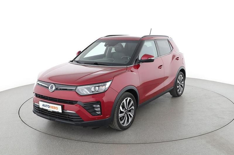 Rot Gebraucht 2021 Ssangyong Tivoli SUV | 17.660 € (Etwas zu teuer) - Bild 1/3