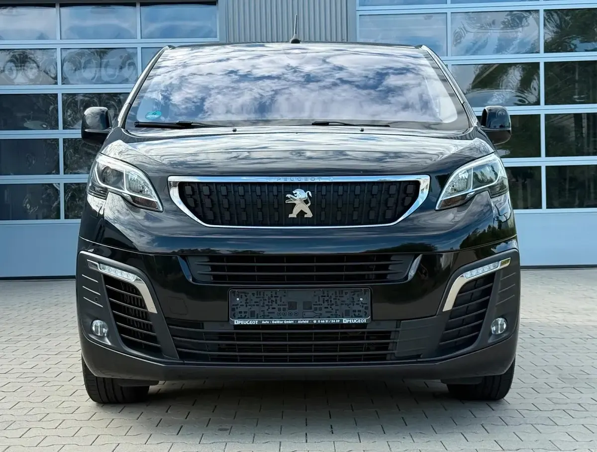 Gebraucht Peugeot Traveller 150 PS (110 kW) 2017 Schwarz Van / Kleinbus