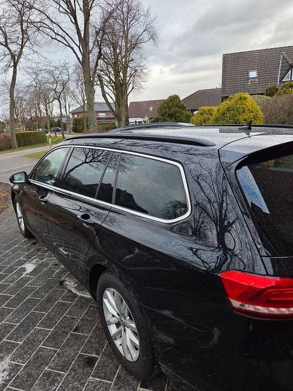 Gebraucht VW Passat Comfortline 150 PS (110 kW) 2018 Schwarz Kombi