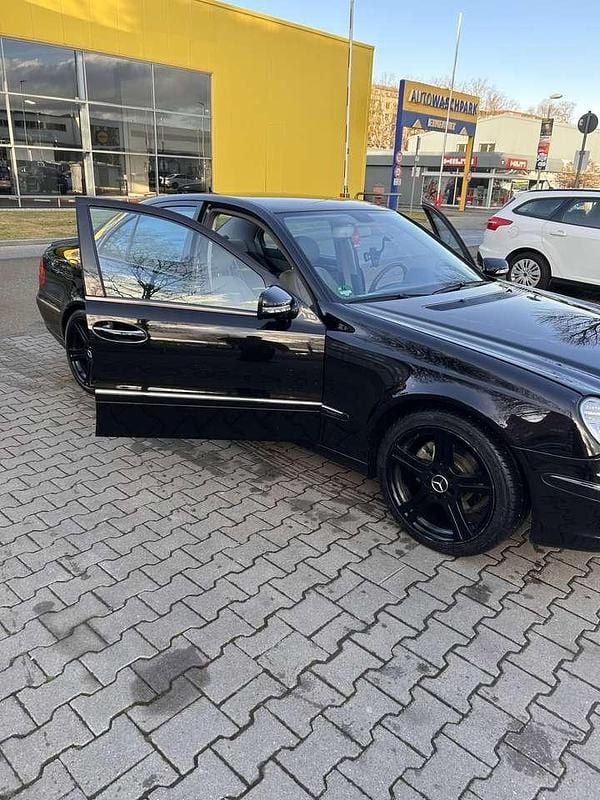 Gebraucht Mercedes E200 184 PS (135 kW) 2006 Schwarz Limousine