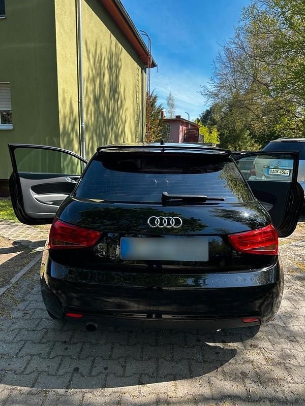 Usata Audi A1 86 CV (63 kW) 2011 Nero Utilitaria