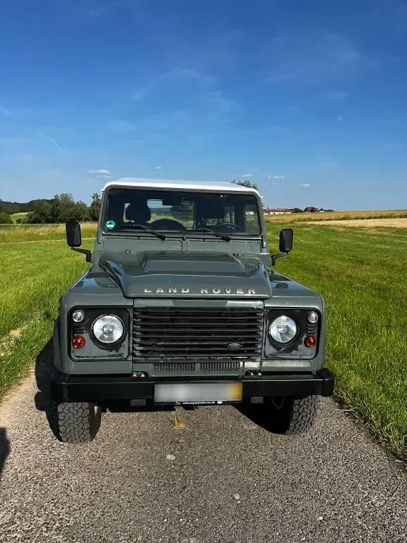 Gebraucht Land Rover Defender S 122 PS (89 kW) 2012 Grün Kombi