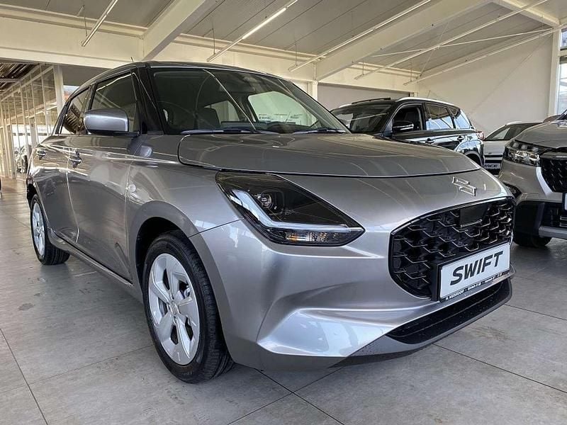 Gebraucht Suzuki Swift Comfort 83 PS (61 kW) 2025 Premuim silver Kleinwagen