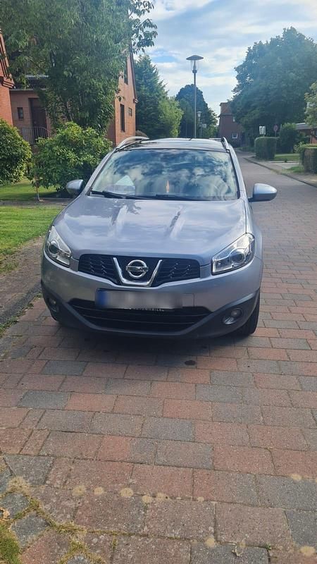 Silber Gebraucht 2012 Nissan Qashqai +2 SUV | 8.350 € - Bild 1/4