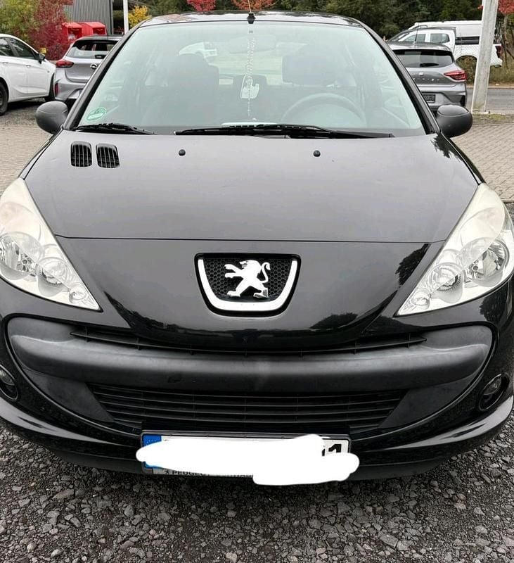 Schwarz Gebraucht 2011 Peugeot 206+ Kleinwagen | 1.650 € (Guter Preis) - Bild 1/4