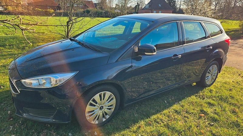 Gebraucht Ford Focus Trend 95 PS (69 kW) 2017 Blau Kombi