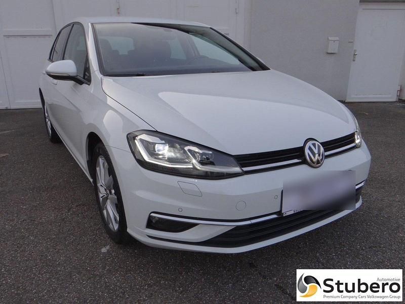 Weiß Gebraucht 2018 VW Golf VII Highline Limousine | 17.990 € (Fairer Preis) - Bild 1/4