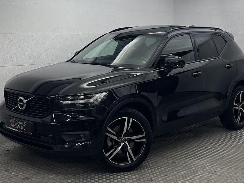 Schwarz Gebraucht 2020 Volvo XC40 R-Design SUV | 30.300 € (Etwas zu teuer) - Bild 1/4