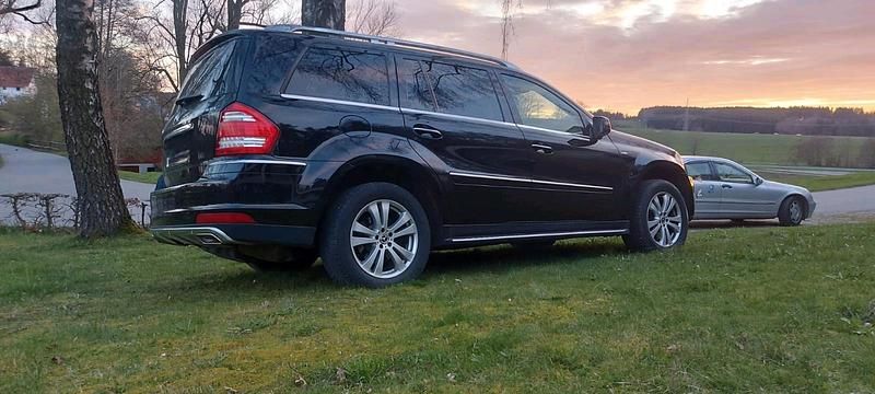 Gebraucht Mercedes GL350 211 PS (155 kW) 2012 Schwarz SUV