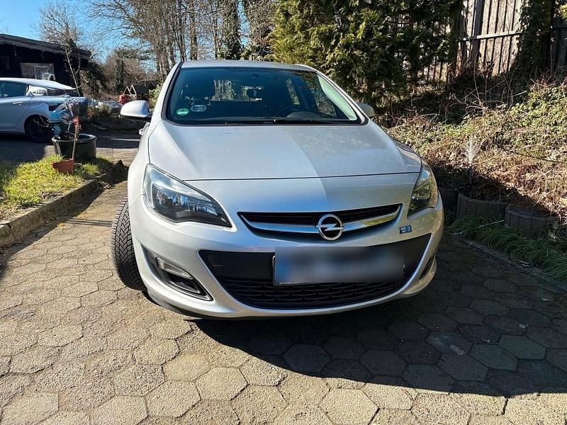 Gebraucht Opel Astra Active 87 PS (63 kW) 2013 Silber Limousine