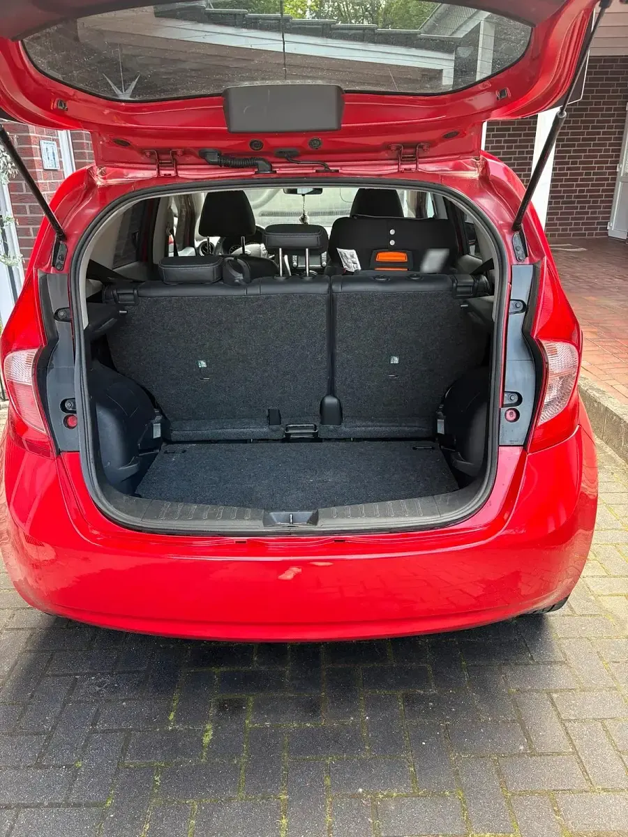 Gebraucht Nissan Note Tekna 98 PS (72 kW) 2014 Rot Kleinwagen